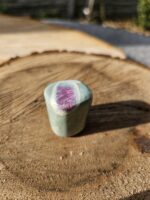 Rubín Zoisit leštený č.2 – Obrázok 2