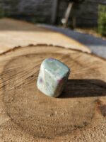 Rubín Zoisit leštený č.3