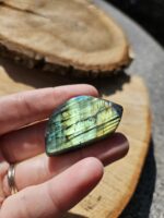 Labradorit leštený KABOŠON č.3 – Obrázok 2