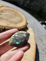 Labradorit leštený KABOŠON č.5 – Obrázok 2