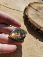 Labradorit leštený KABOŠON č.6 – Obrázok 2