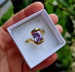 Ametyst fazetovaný prsteň  zlatá chir.oceľ, veľ. 7,5 (55-56)