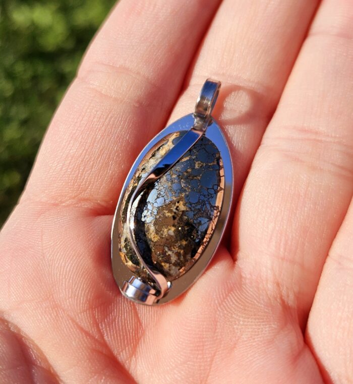 Pyrit prívesok na platničke chir.oceľ – Obrázok 2