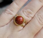 Prsteň Jaspis červený chir.oceľ zlatá