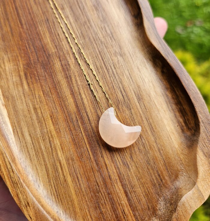 Slnečný kameň prívesok na retiazke MESIAC – Obrázok 2