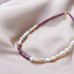 Perly riečne biele + Jadeit fialový náhrdelník – Obrázok 2