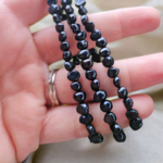 Perly riečne čierne 3-radový náramok – Obrázok 3