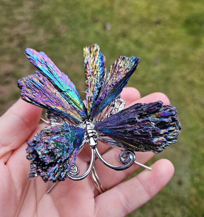 MOTÝĽ Turmalín s Aurou č.4 – Obrázok 2