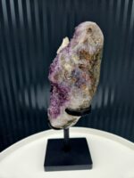 Ametyst AAA matná drúza s Kalcitom na čiernom stojane 2,46kg (otočný stojan) – Obrázok 6