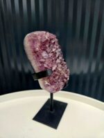 Ametyst AAA drúza na čiernom stojane 0,65kg – Obrázok 3