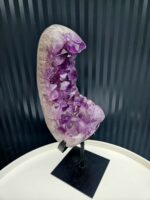 Ametyst AAA drúza na čiernom stojane 2,24kg