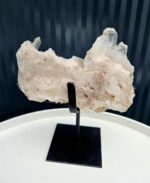 Krištáľová drúza na čiernom stojane 1,26kg – Obrázok 4