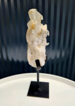 Krištáľová drúza na čiernom stojane 0,6kg – Obrázok 3