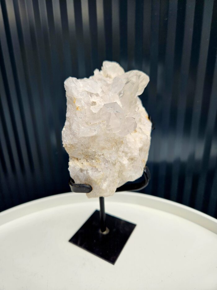 Krištáľová drúza na čiernom stojane 0,84kg – Obrázok 2