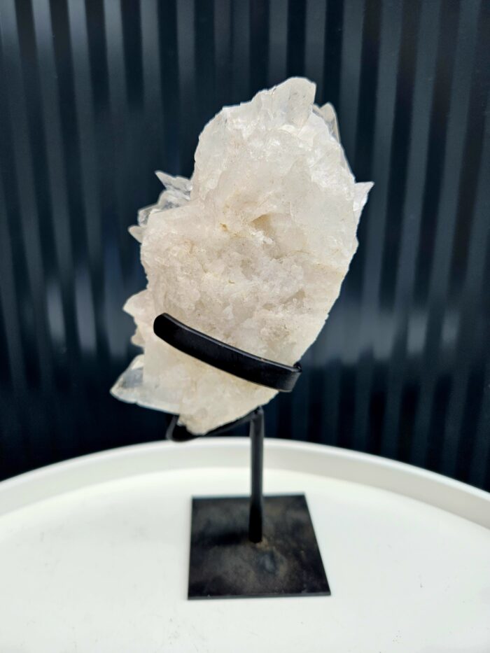 Krištáľová drúza na čiernom stojane 0,84kg – Obrázok 6