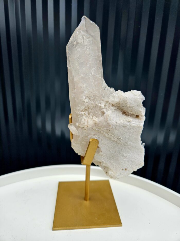 Krištáľová drúza špic na zlatom stojane 0,88kg – Obrázok 3