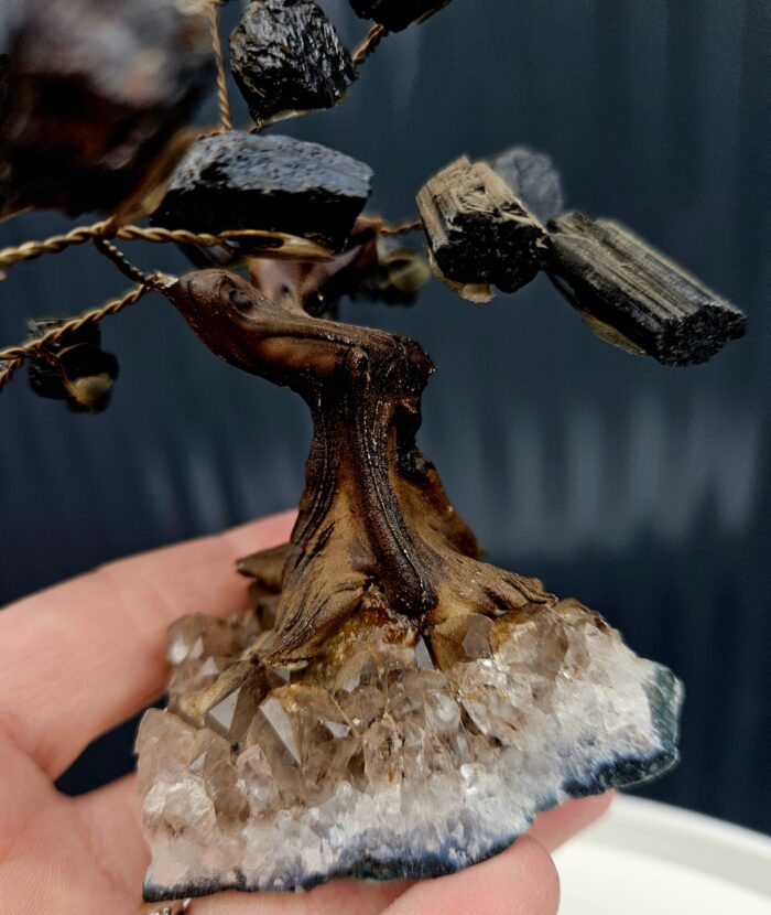 Turmalín čierny na záhnede stromček šťastia – Obrázok 3