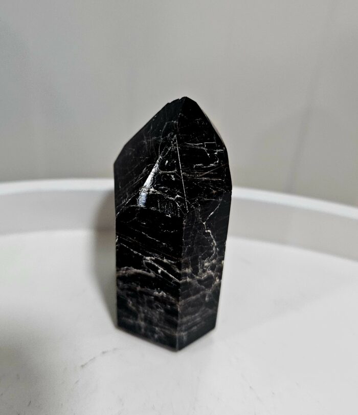 Turmalín čierny obelisk leštený č.6 – Obrázok 2