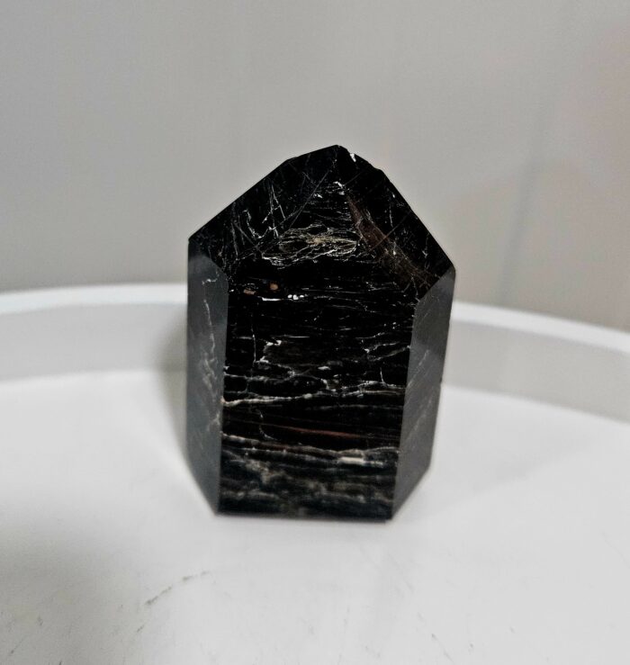 Turmalín čierny obelisk leštený č.6 – Obrázok 3