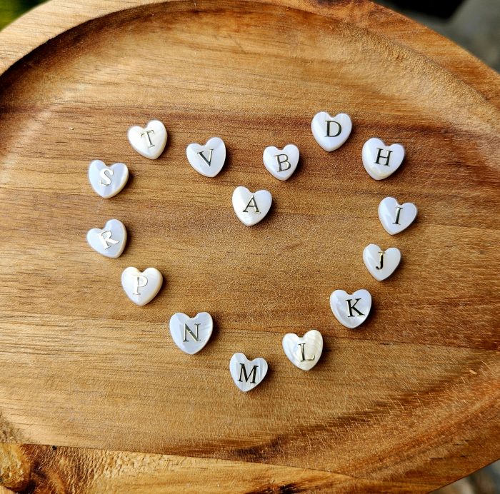 Perly riečne prsteň na gumičke s vlastným písmenom – Obrázok 2