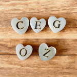 Perly riečne prsteň na gumičke s vlastným písmenom – Obrázok 3