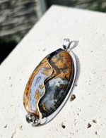 Achát MAROKO prívesok na platničke z chir.ocele – Obrázok 2