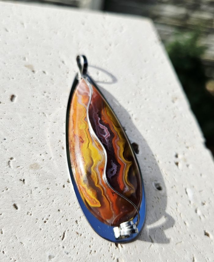 Achát MAROKO prívesok na platničke z chir.ocele – Obrázok 3