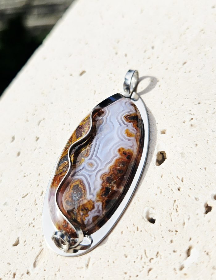 Achát MAROKO prívesok na platničke z chir.ocele – Obrázok 2