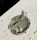 Pyritové SLNKO prívesok na platničke z chir.ocele – Obrázok 3