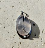 Ruženín prívesok na platničke z chir.ocele – Obrázok 2