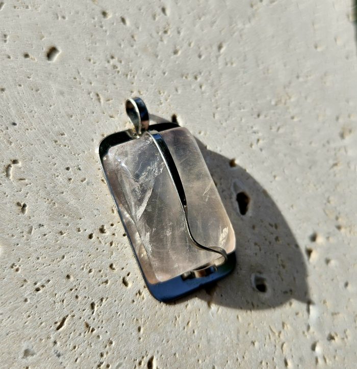 Ruženín prívesok na platničke z chir.ocele – Obrázok 3