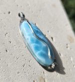 Larimar prívesok na platničke z chir.ocele – Obrázok 3