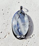 Krištáľ AAA prívesok na platničke z chir.ocele – Obrázok 2