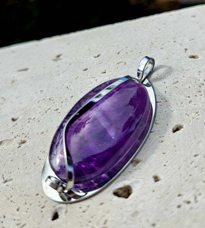 Ametyst prívesok na platničke z chir.ocele č.1 – Obrázok 2