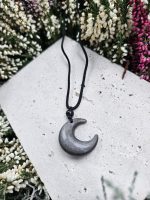 Obsidián strieborný privesok mesiac