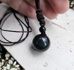 Obsidián dúhový privesok GULIČKA 15mm – Obrázok 3