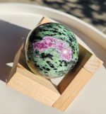 Rubín zoisit GUĽA 5 cm 233g  č.2