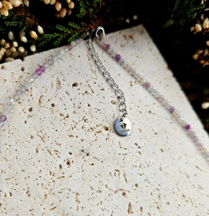 Fluorit náhrdelník 2mm fazetovaný strieborný – Obrázok 2