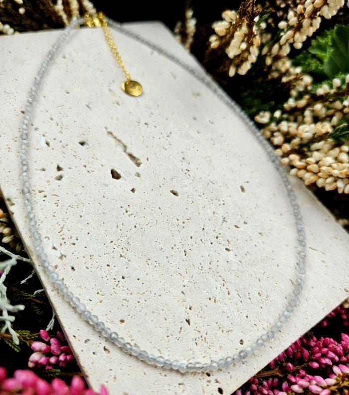 Labradorit náhrdelník 2mm fazetovaný zlatý – Obrázok 2