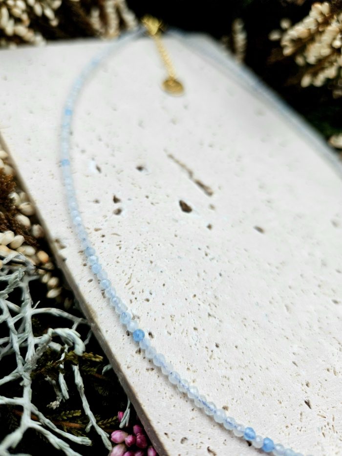 Akvamarín náhrdelník 2mm fazetovaný zlatý – Obrázok 2