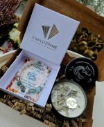 Sviečka + náramok znamenie VODNÁR v darčekovej krabičke