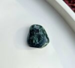 Serafinit leštený minerál – Obrázok 2