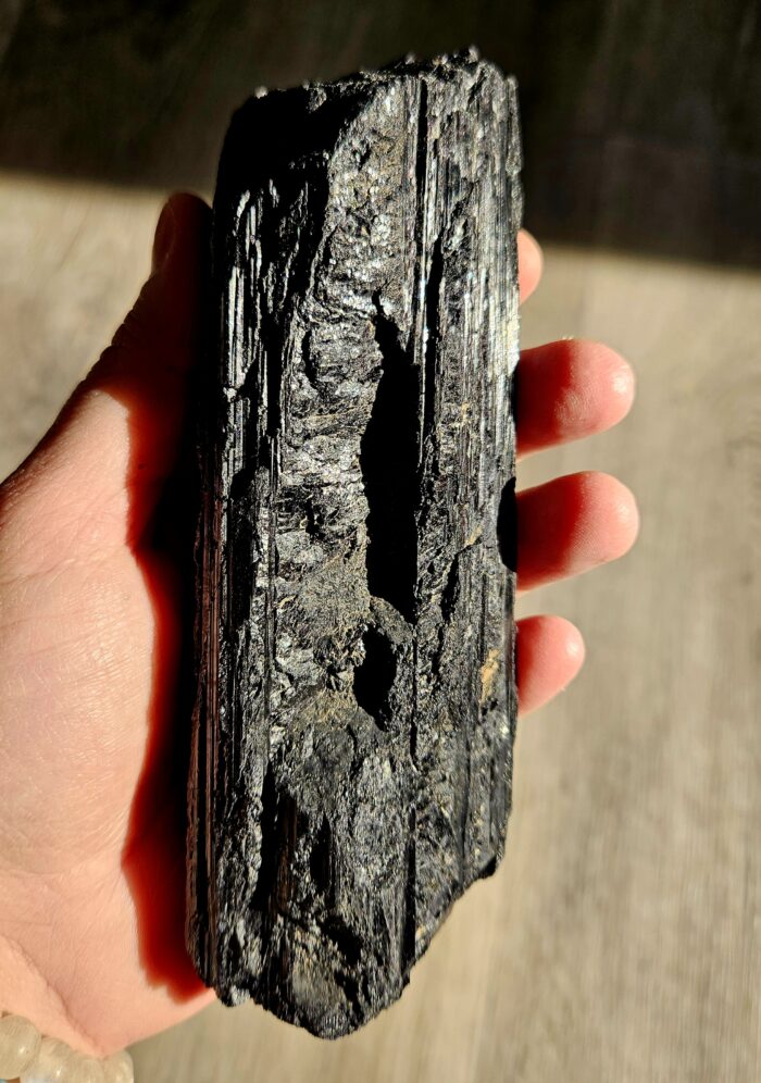 Turmalín čierny surový 570g – Obrázok 3