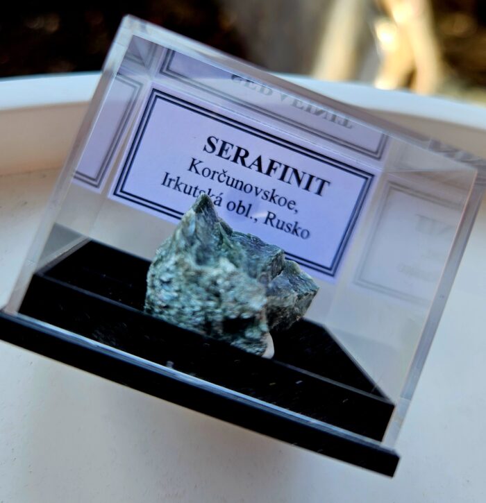 Serafinit surový minerál č.1 – Obrázok 2