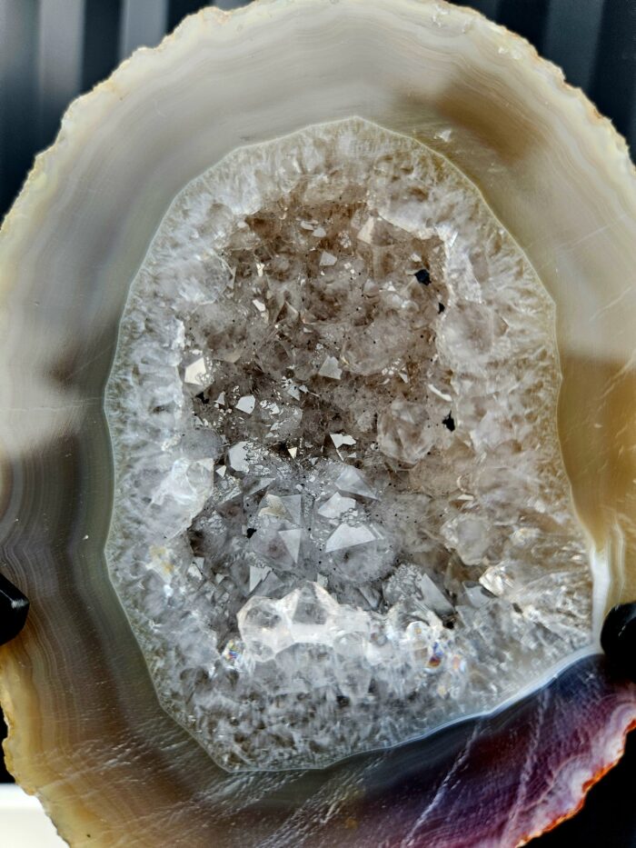 Achát GEODA na čienrom stojane č.5 – Obrázok 2