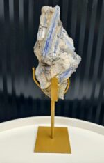 Kyanit disten drúza na zlatom stojane 790g