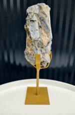 Kyanit disten drúza na zlatom stojane 790g – Obrázok 2