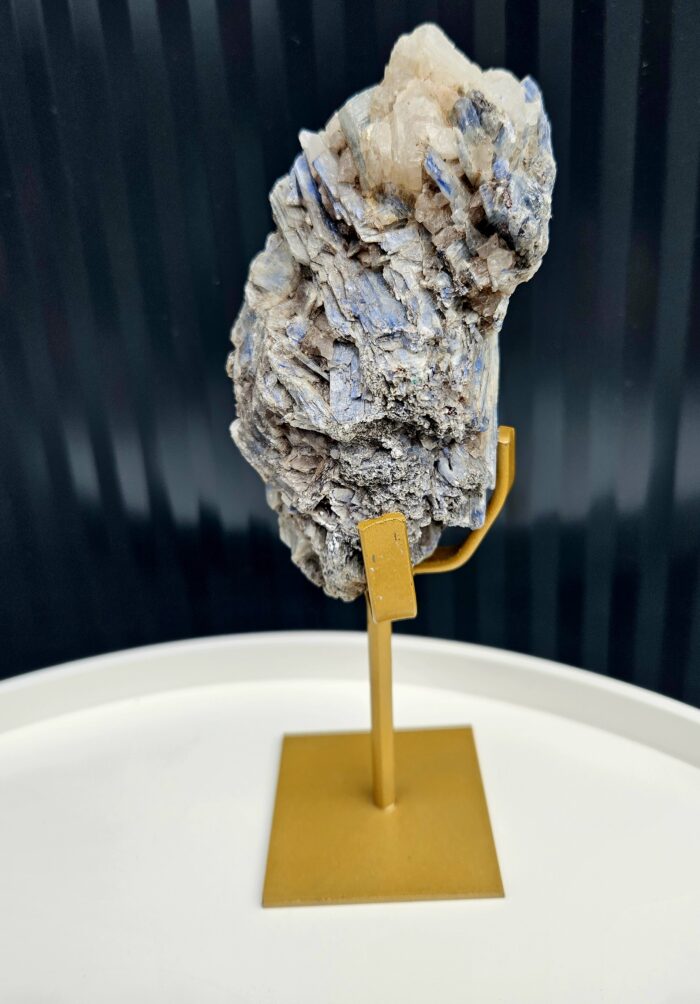 Kyanit disten drúza na zlatom stojane 710g – Obrázok 5