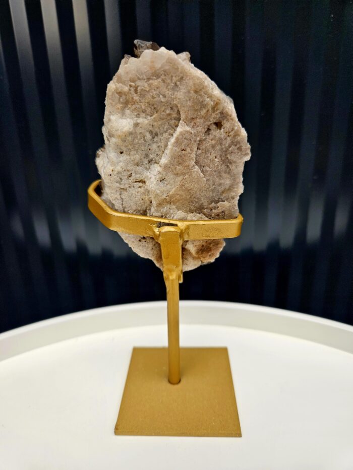 Záhneda drúza na zlatom stojane 370g – Obrázok 3