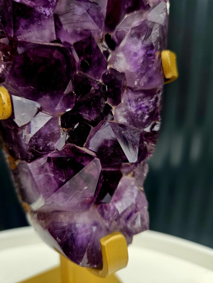 Ametyst drúza na zlatom stojane 1,57kg – Obrázok 3